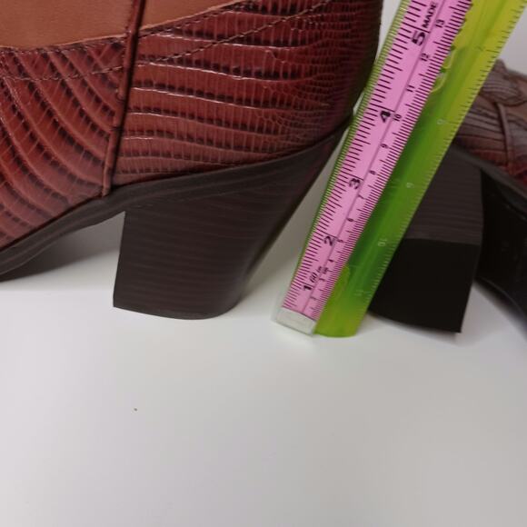 Marc Fisher Gona western Bootie, Leather upper, Women's size 8M - Picture 10 of 12